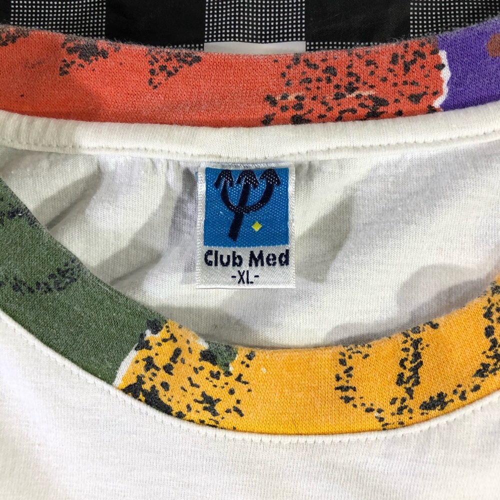 Club Med Phuket Thailand Hotel Big Print Logo Colorful Vintage T Shirt XL - Picture 7 of 8